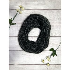 Gertex Knitted Infinity Scarf